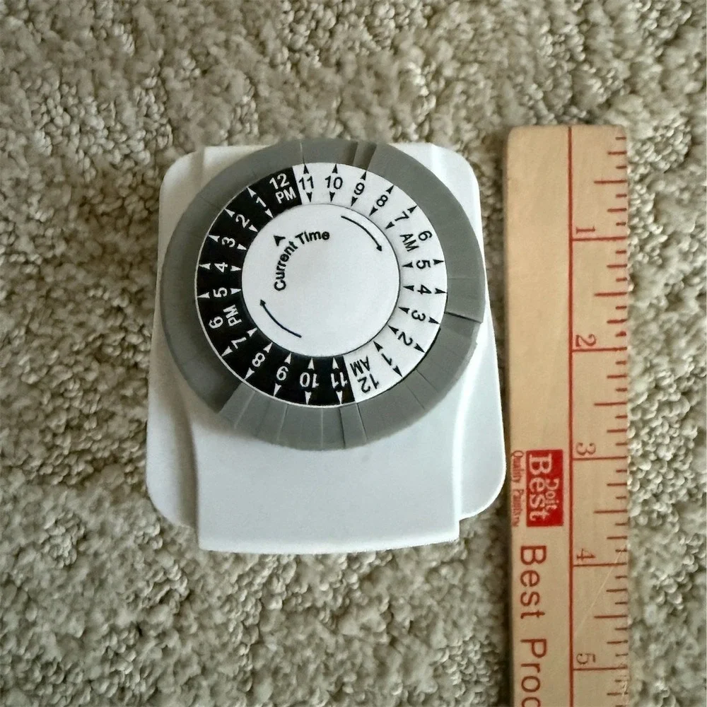 Prime 24-Hour Indoor Mechanical Plug-In Outlet Timer 1-Outlet‎ 15A